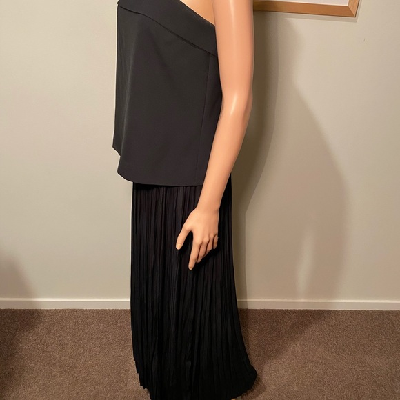 Witchery | Dresses | Witchery Strapless Black Pleated Dress | Poshmark